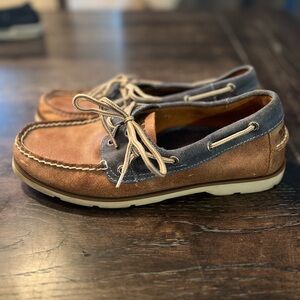 Sperry boat shoes size 9